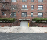 Hartley Park Manor in Mount Vernon, NY - Building Photo - Building Photo