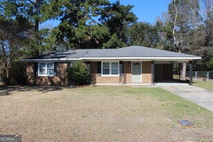128 Sandy Way in Statesboro, GA - Building Photo