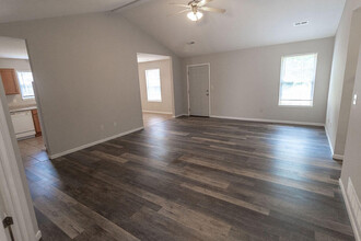 1534 Bodie Dr in Columbia, MO - Foto de edificio - Building Photo