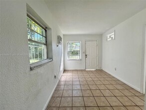 601 NW 90th St in El Portal, FL - Building Photo - Building Photo