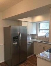 12003 Golf Ridge Ct in Fairfax, VA - Building Photo - Building Photo