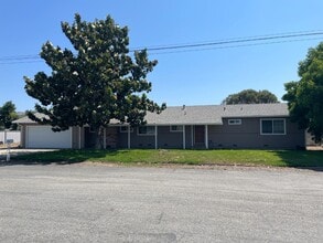 1570 Camille Ct in Morgan Hill, CA - Building Photo - Building Photo