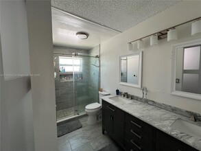 2810 River Run Cir E in Miramar, FL - Building Photo - Building Photo