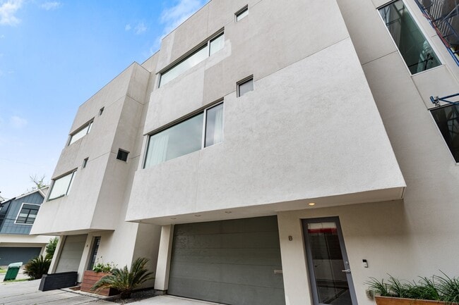 property at 1728 Michigan St