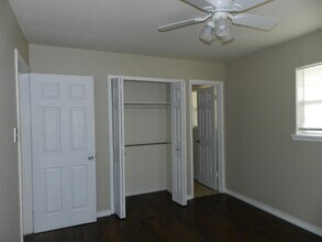 5332 NW Ash Ave in Lawton, OK - Building Photo - Building Photo