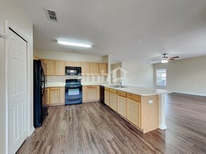 330 Salmon Ct in Kissimmee, FL - Building Photo - Building Photo