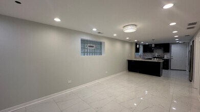 5405 N Campbell Ave in Chicago, IL - Foto de edificio - Building Photo