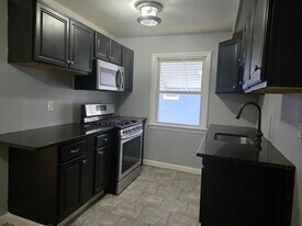 331 Union Ave, Unit 2nd floor in Irvington, NJ - Building Photo