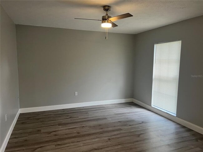 10017 N Hyaleah Rd in Tampa, FL - Building Photo - Building Photo