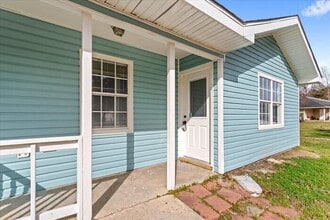 20017 Sunshine Dr in Long Beach, MS - Building Photo - Building Photo