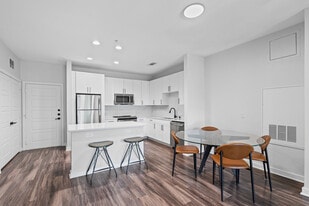 The Avery on Southwestern in Dallas, TX - Building Photo