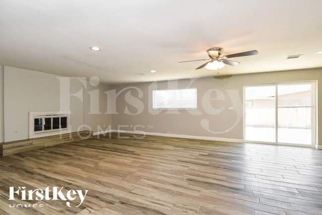 1561 E Clover in Mesa, AZ - Building Photo - Building Photo