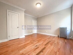 106 Fort Washington Ave in New York, NY - Building Photo - Building Photo
