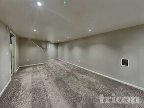 7035 Montroff Cir in Indianapolis, IN - Building Photo - Building Photo