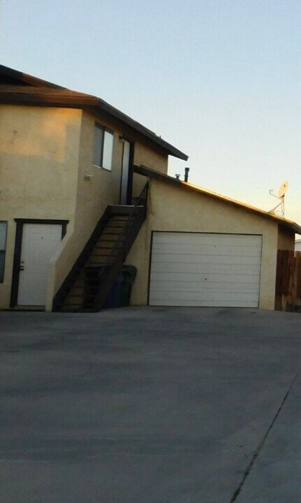 337 S Sunset St in Ridgecrest, CA - Building Photo