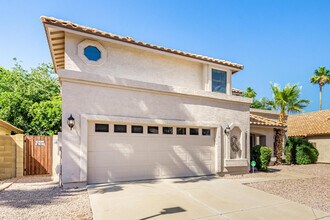 7392 W Kristal Way in Glendale, AZ - Building Photo - Building Photo