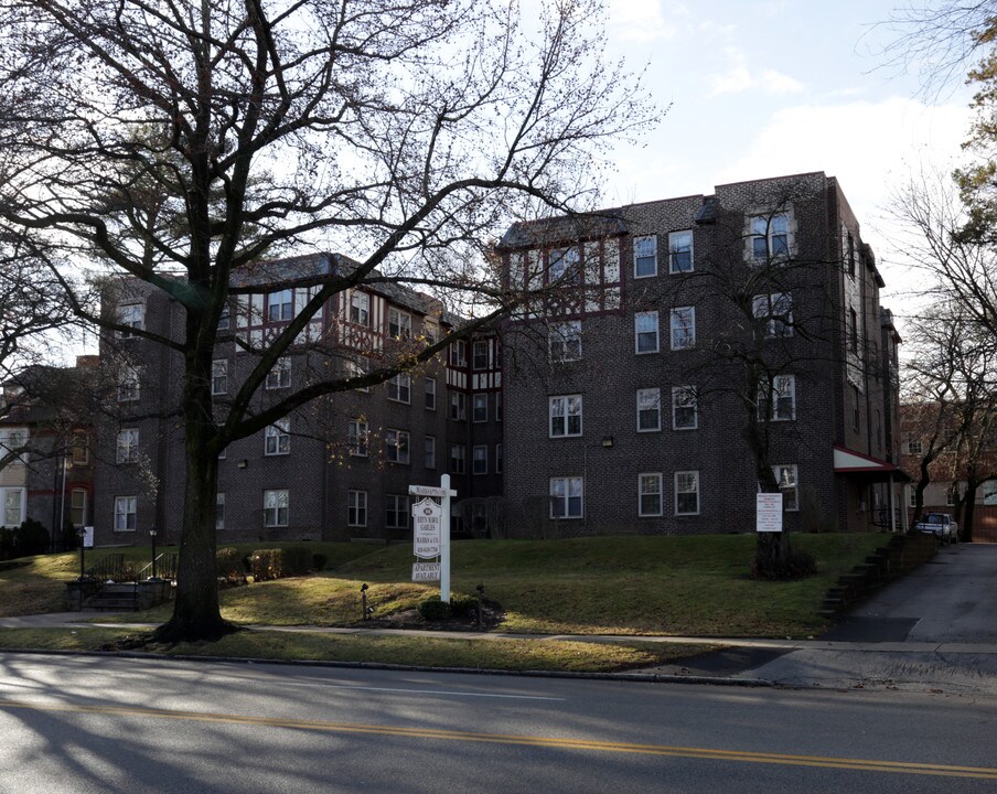 Bryn Mawr Gables in Bryn Mawr, PA - Building Photo