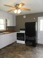 805 Centeroak Dr in Knoxville, TN - Building Photo - Building Photo