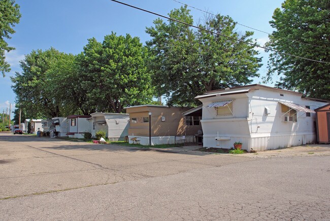 R & S Reck Mobile Home Park in Miamisburg, OH - Building Photo - Building Photo