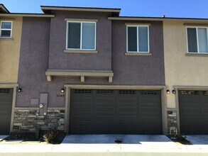 2085 S Virginia St in Reno, NV - Building Photo - Building Photo