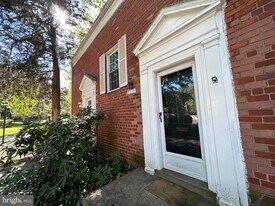 3318 Coryell Ln in Alexandria, VA - Building Photo