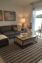 6111 Fairmont Ln in Palmetto, FL - Building Photo - Building Photo