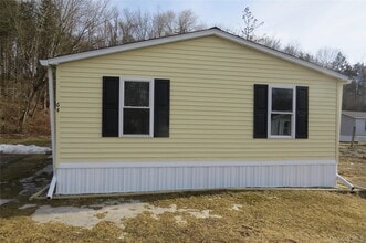 723 Beekman Rd in Beekman, NY - Building Photo - Building Photo