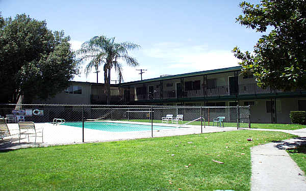 The Redwoods at Fresno in Fresno, CA - Building Photo - Building Photo