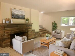 6499 Frenchmens Dr in Alexandria, VA - Building Photo - Building Photo