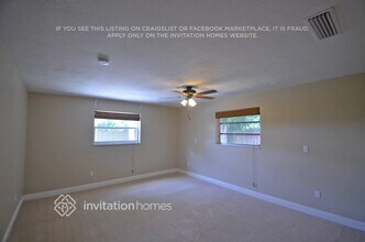 9000 SW 164th St in Palmetto Bay, FL - Foto de edificio - Building Photo