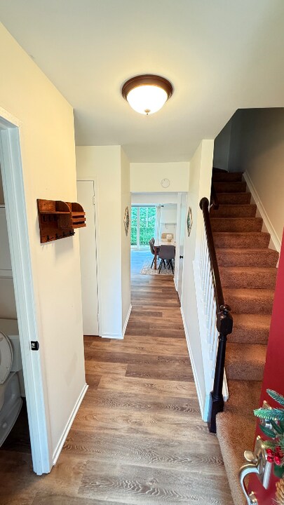 17411 Pipers Way in Olney, MD - Building Photo