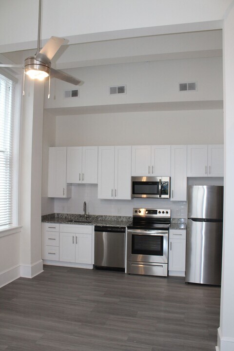 114 W Court St in Woodstock, VA - Building Photo