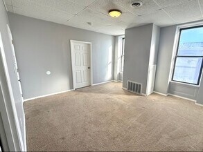 1 Russell Pl in Watervliet, NY - Building Photo - Building Photo