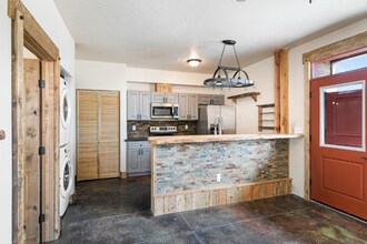 6186 Lay About Ln in Lolo, MT - Foto de edificio - Building Photo