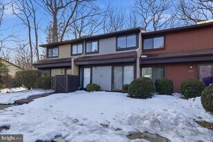 2142 Cartwright Pl in Reston, VA - Building Photo