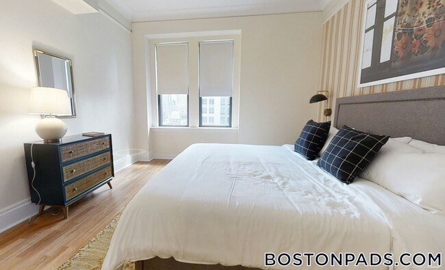 62 Boylston St, Unit 611 in Boston, MA - Building Photo - Building Photo