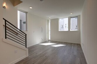 1330 E Spring St in Seattle, WA - Building Photo - Building Photo