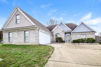 1573 Golden Oaks Loop N in Southaven, MS - Building Photo - Building Photo