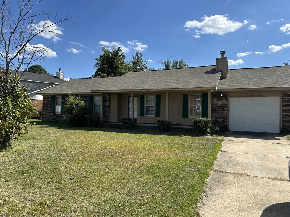 7882 Uriah Dr in Fayetteville, NC - Building Photo