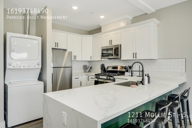 1211 Mollie St in San Diego, CA - Building Photo - Building Photo