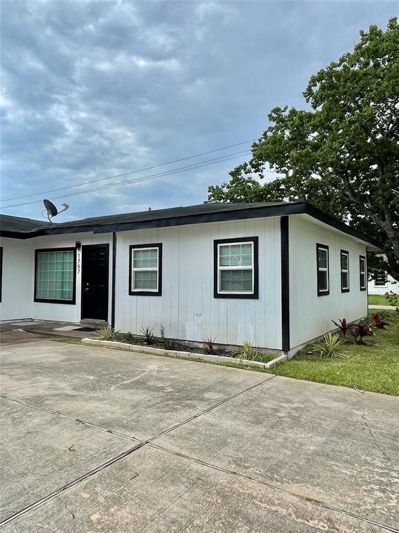 1757 W 6th St in Freeport, TX - Building Photo - Building Photo