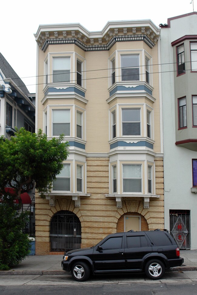 2250 Van Ness Ave in San Francisco, CA - Building Photo - Building Photo