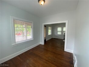 857 E 188th St in Cleveland, OH - Building Photo - Building Photo