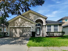 658 Southland Ln in Orange Park, FL - Building Photo