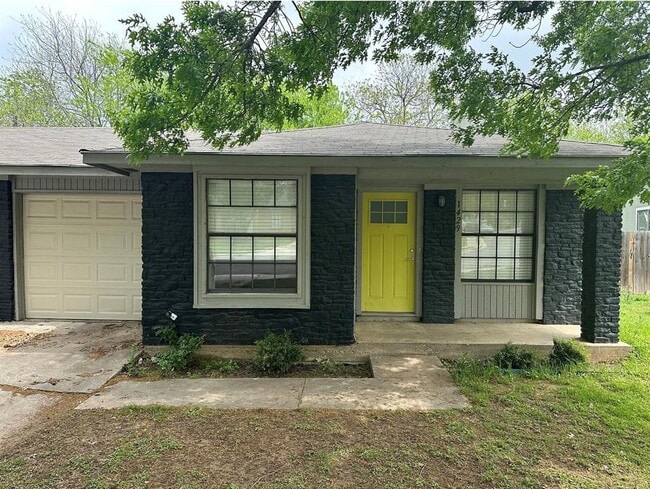 property at 1429 Hyridge Cir