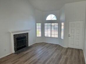 39874 Knollridge Dr in Temecula, CA - Building Photo - Building Photo