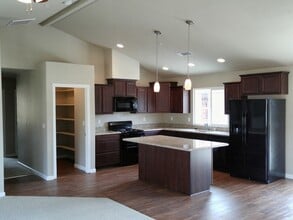 7172 Landcaster Ct in Redding, CA - Building Photo - Building Photo