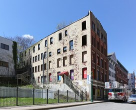 The Fairhaven in Norwich, CT - Building Photo - Building Photo