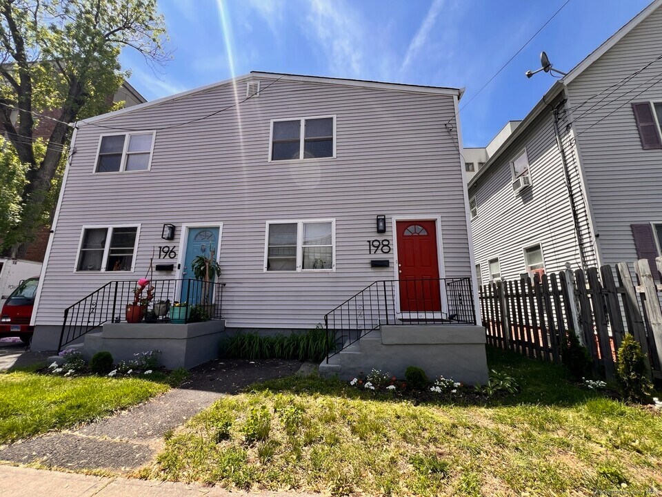 196 Franklin St in Stamford, CT - Building Photo