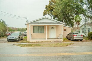 1120 Wyatt St in Clearwater, FL - Building Photo